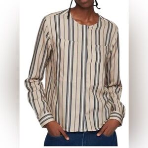 KOTN NWT Sustainable Lyocell Sustainable Eco-Friendly Ethical Top | Small